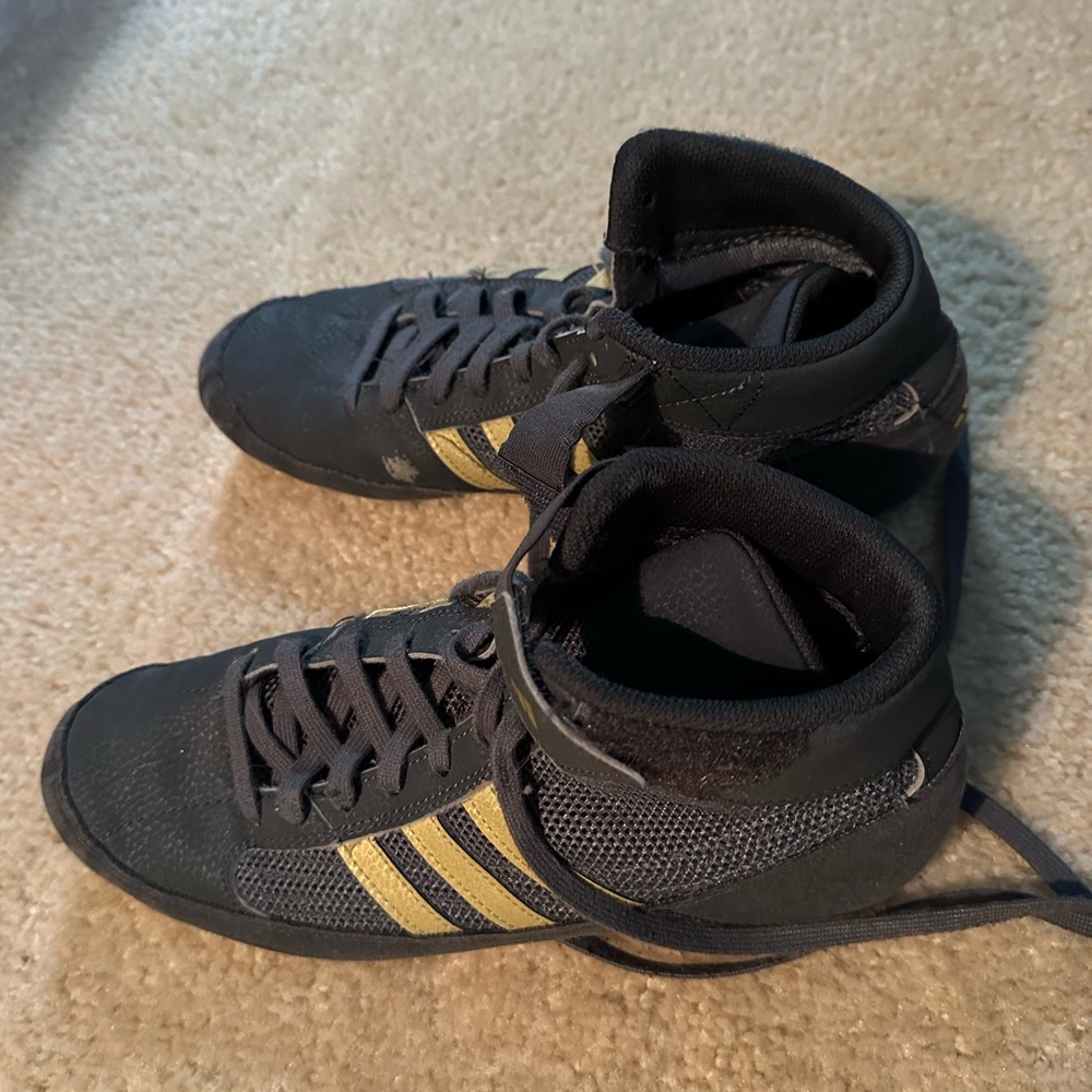 Adidas Men's Wrestling Shoes Grey with Gold Stripes